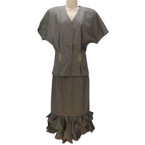 Le Monde VINTAGE Women's Size Large Petite 2 Pc Olive Skirt Set.